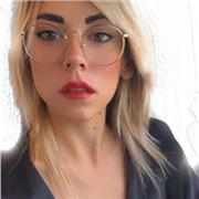 Laureata in giurisprudenza e in scienze infermieristiche